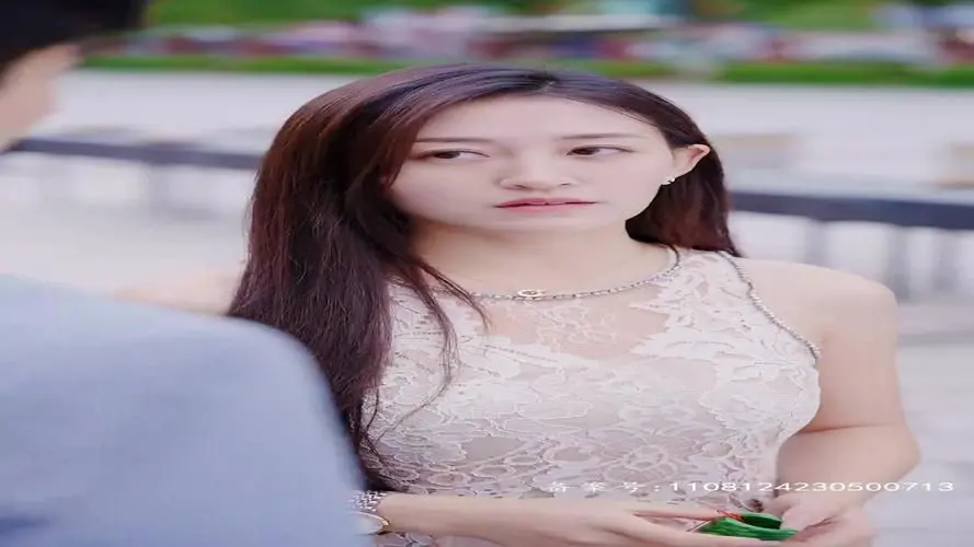 《重生之我靠古玩再发家》：屌丝逆袭！古玩鉴宝，玩转人生巅峰！